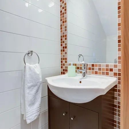 Apartman Bay H - Modern Townhouse Very