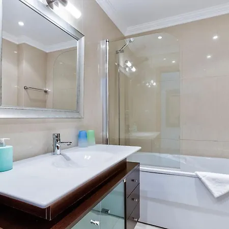 Bay H - Modern Townhouse Very Apartman *