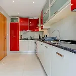 Bay H - Modern Townhouse Very